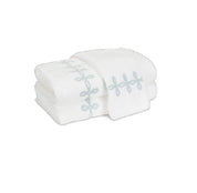 GORDIAN KNOT BATH TOWEL