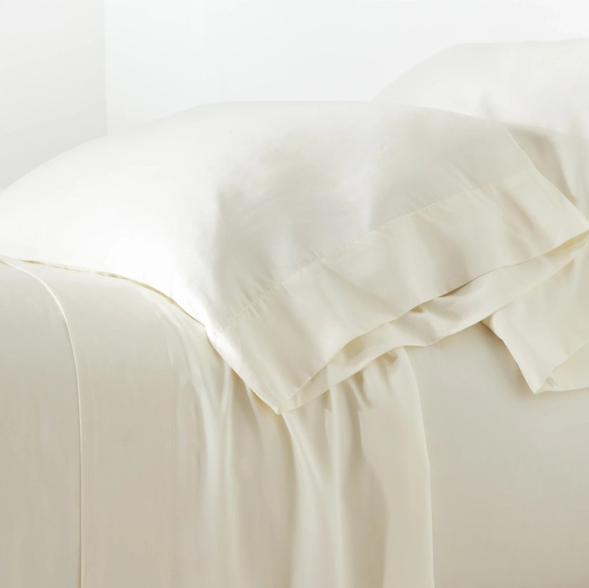 SILKEN SOLID WHITE SHEET SET